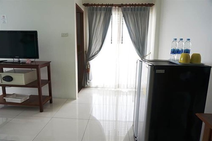 Room 19 of 38