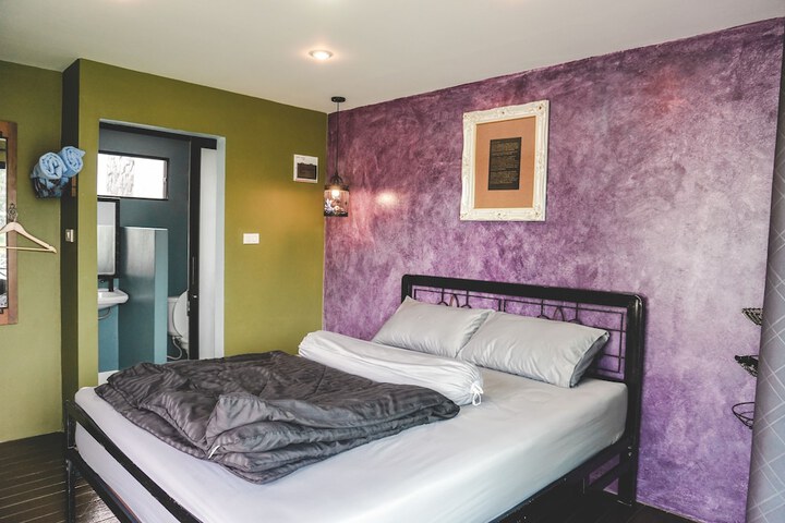 Room 36 of 122