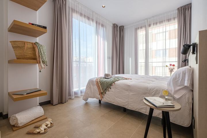 Room 7 of 28