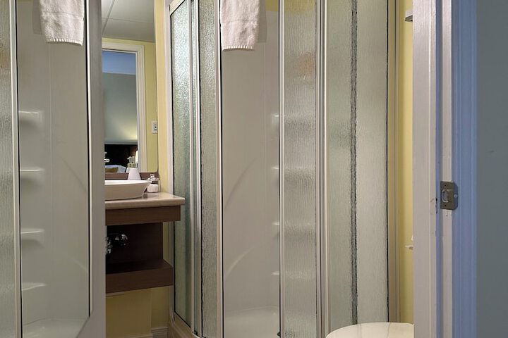 Room 104 of 144