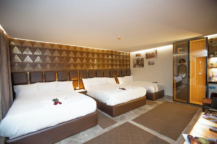 Room 53 of 139