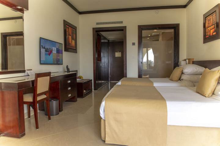Room 9 of 79