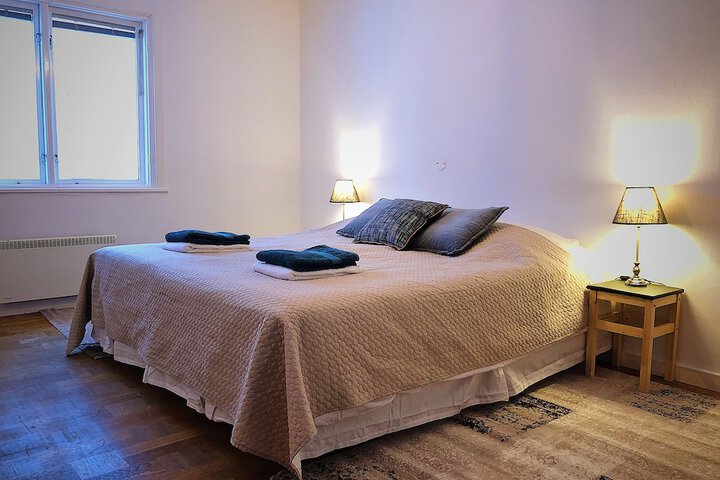 Room 2 of 68