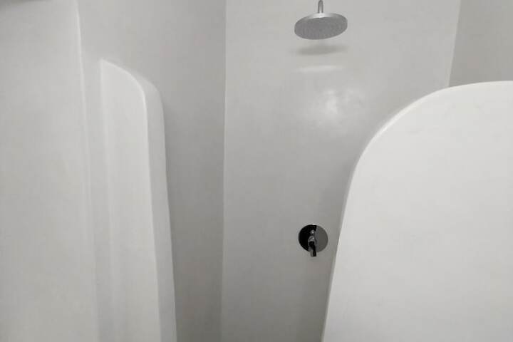 Room 70 of 75