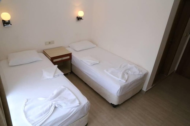 Room 4 of 22