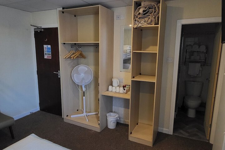 Room 7 of 31