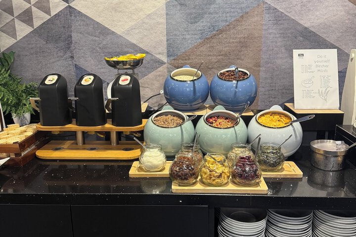 Breakfast/Coffee Service 30 of 50