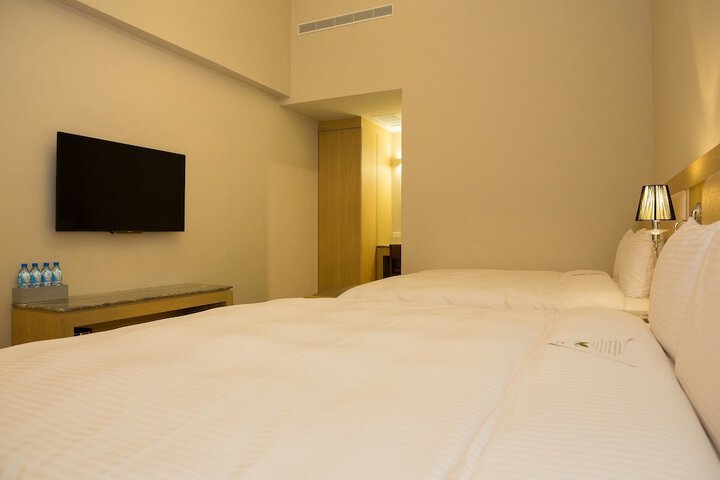Room 22 of 53