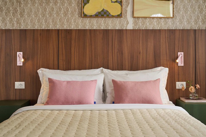 Room 23 of 47