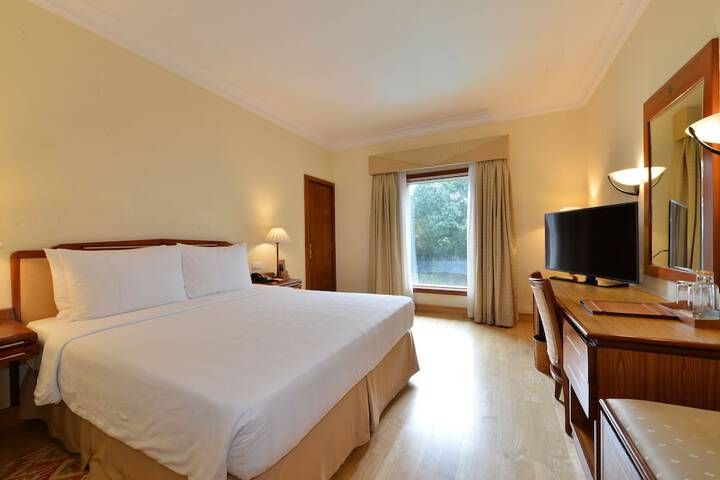 Room 6 of 40