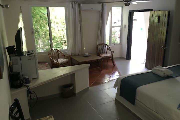 Room 3 of 102