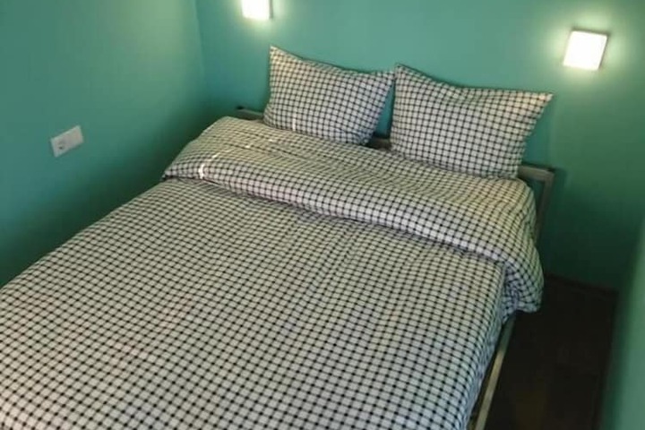 Room 7 of 28