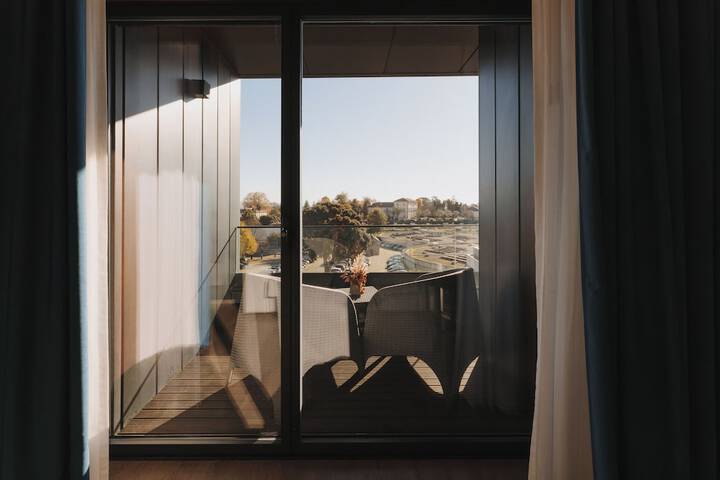 Room 40 of 101