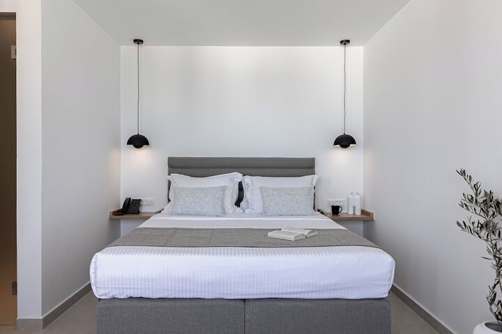 Room 28 of 51