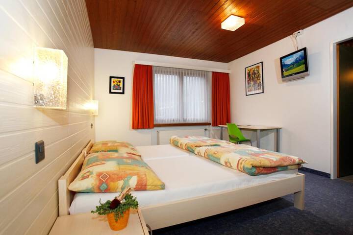 Room 19 of 46