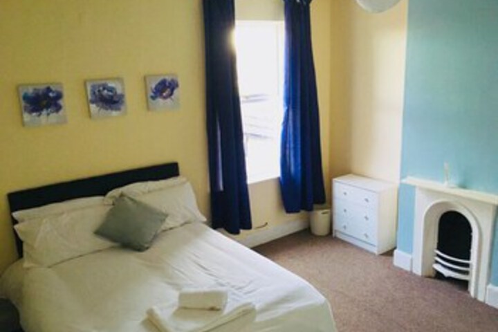 Room 8 of 15