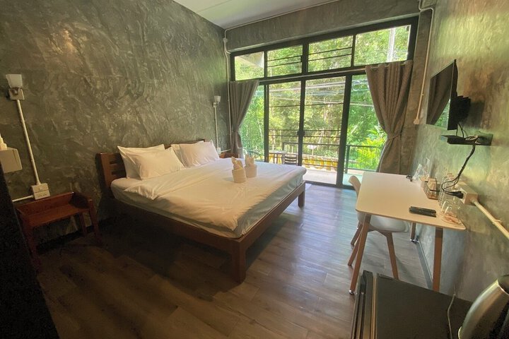 Room 2 of 36