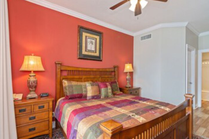 Room 105 of 109