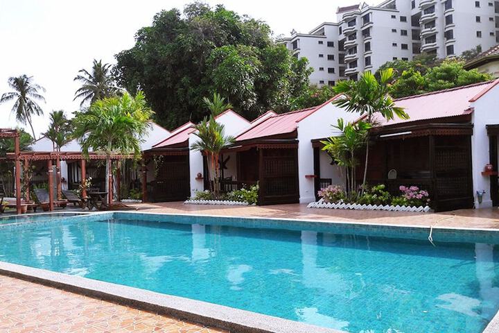 Pools & Facilities