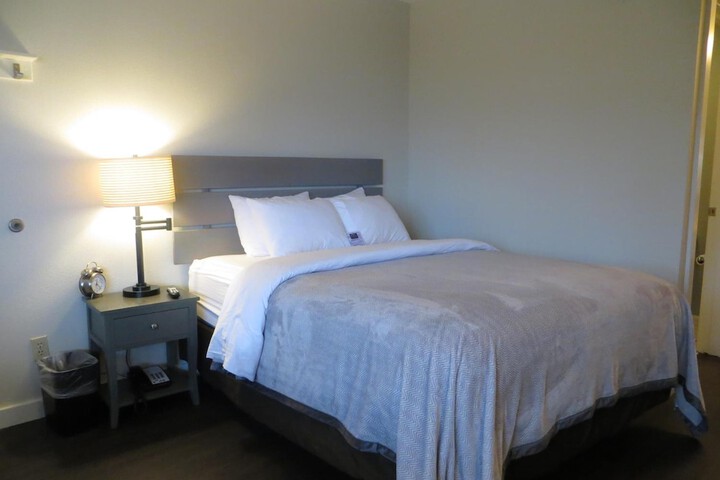 Room 12 of 51