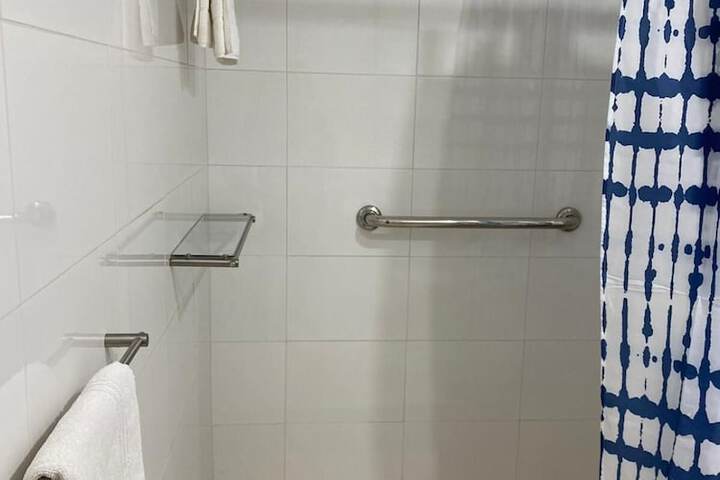 Room 10 of 20