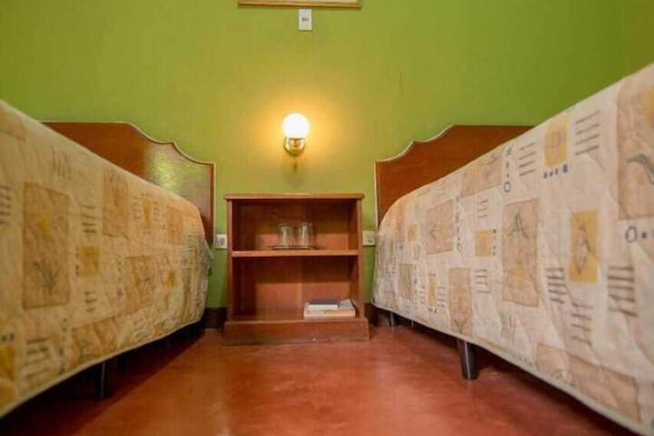 Room 10 of 26