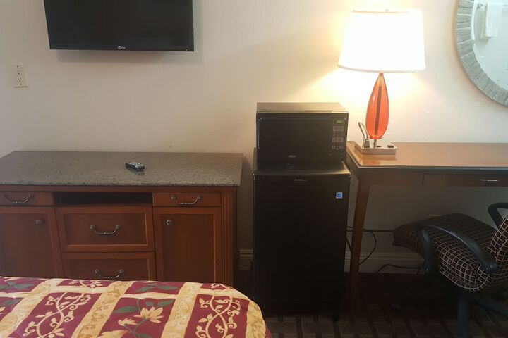 Mini-refrigerator