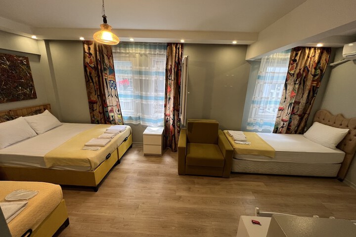 Room 10 of 23