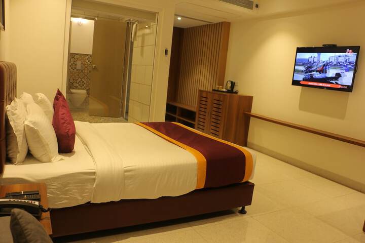 Room 5 of 53