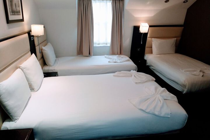 Room 13 of 79