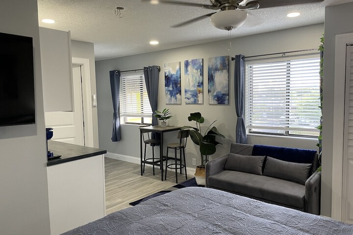 Room 4 of 32
