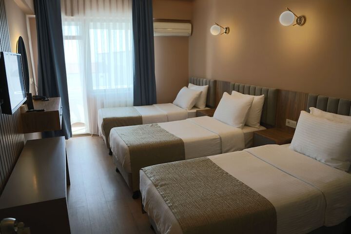 Room 13 of 39