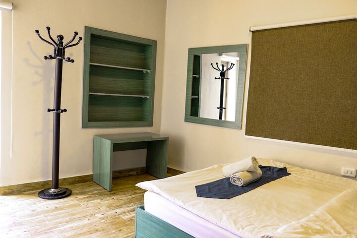 Room 18 of 114