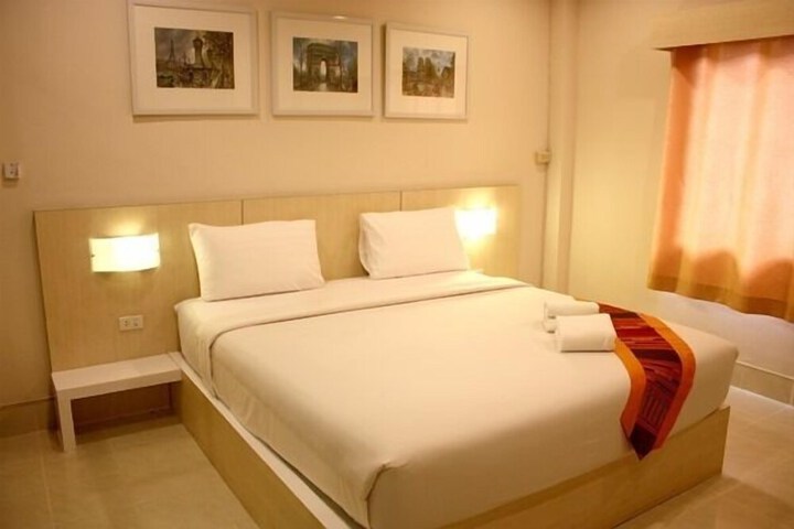 Room 10 of 52