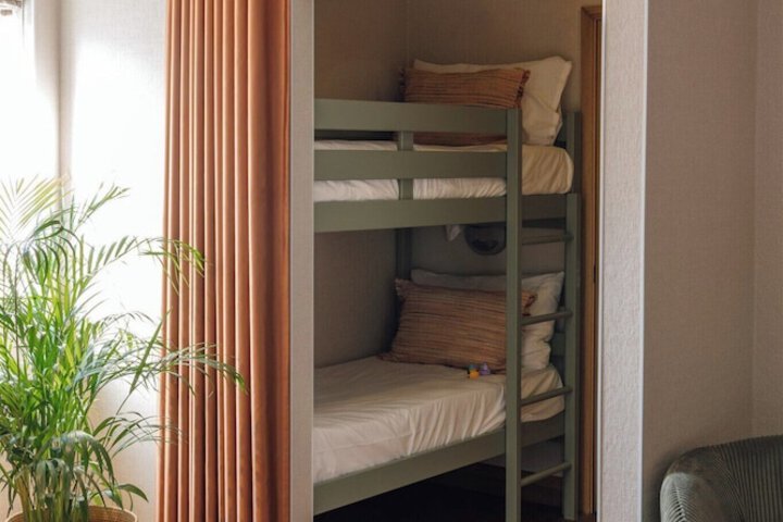 Children's theme room