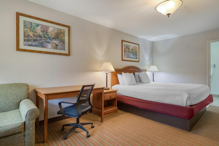 Room 6 of 35