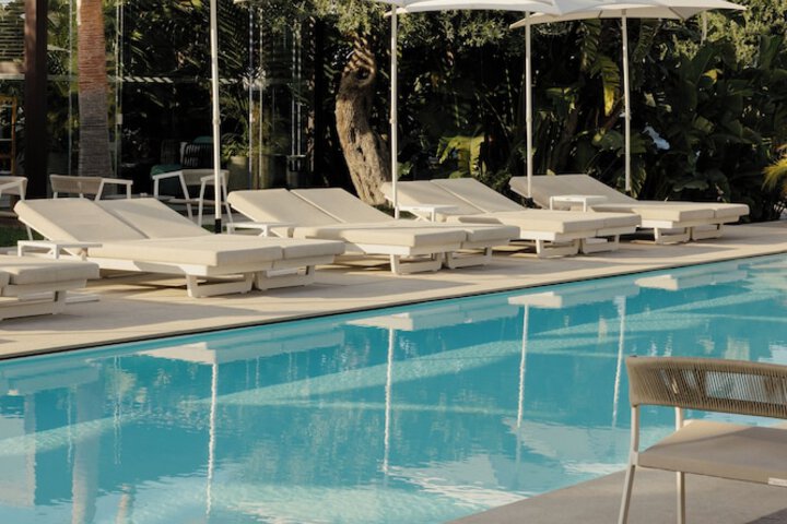 Pool 85 of 157