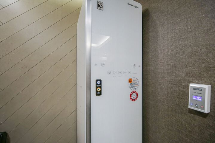 Room 49 of 70