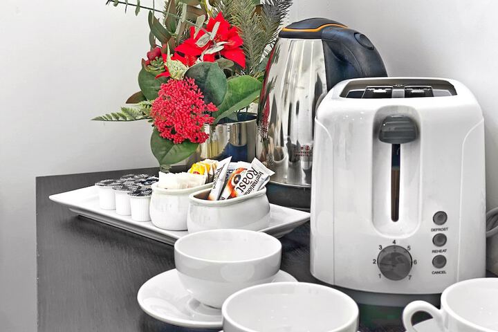Breakfast/Coffee Service 16 of 32