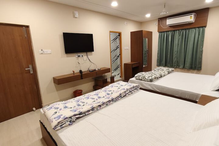 Room 5 of 28