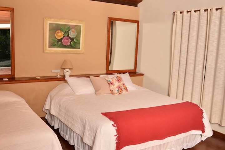 Room 12 of 223
