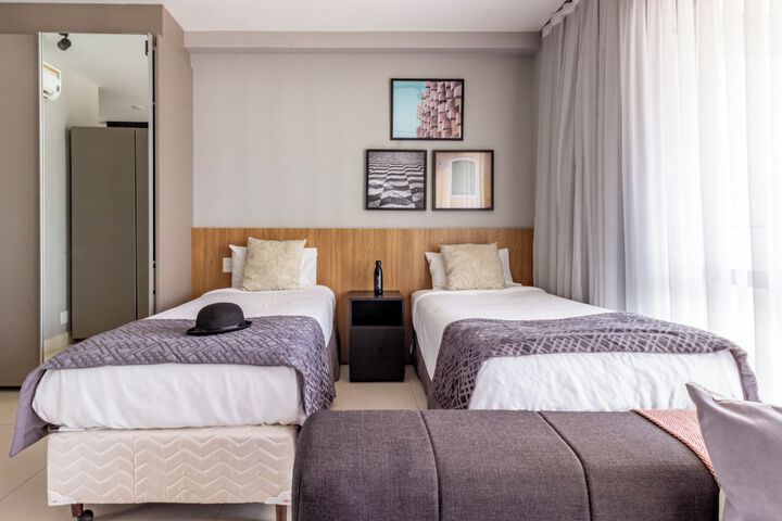 Room 12 of 33