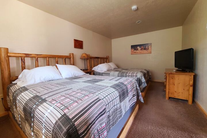 Room 15 of 38