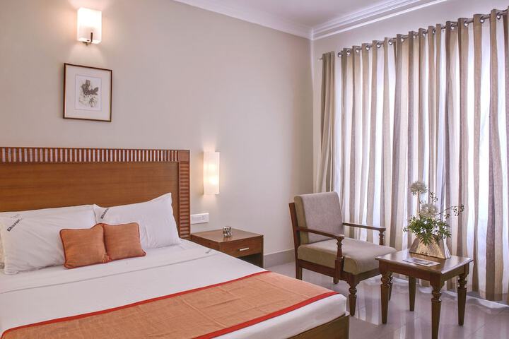 Room 5 of 65