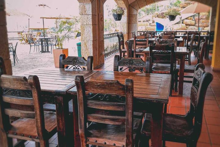 Dining 53 of 166
