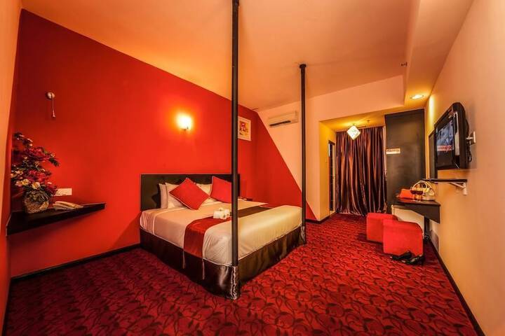 Room 8 of 30