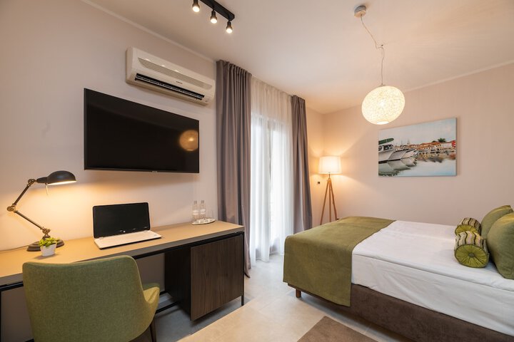Room 20 of 69