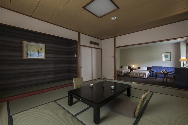 Room 13 of 61