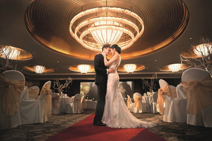 Ballroom/Hall 126 of 146