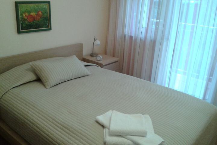 Room 26 of 46